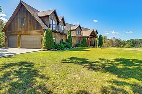 Game Room, Deck & Yard: Lake of the Ozarks Retreat
