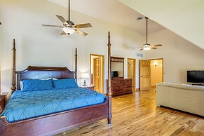 Game Room, Deck & Yard: Lake of the Ozarks Retreat