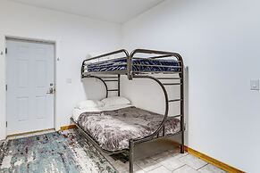 Lake Wenatchee Getaway w/ Water & Mountain Views!