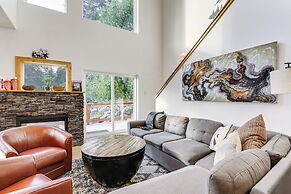 Lake Wenatchee Getaway w/ Water & Mountain Views!