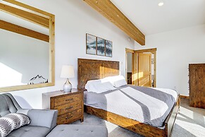 Lake Wenatchee Getaway w/ Water & Mountain Views!