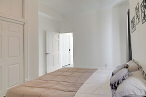 1 Mi to Uofl: Pet-friendly Louisville Apartment!