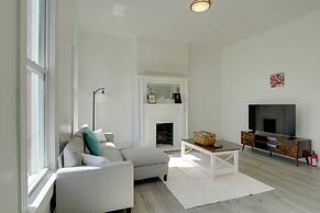 1 Mi to Uofl: Pet-friendly Louisville Apartment!