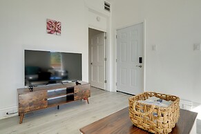 1 Mi to Uofl: Pet-friendly Louisville Apartment!