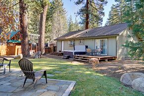 Walk to Beach & Boat Launch: Lake Tahoe Retreat