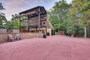 Scenic Getaway w/ Fire Pit & Grill in Columbia!