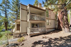 5 Mi to Northstar: 'bear Den' Home w/ Decks!