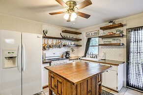 Fire Pit & Small-town Charm: San Angelo Getaway!