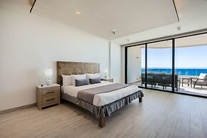 Oceanfront Vibes Iconic Beachside Getaway