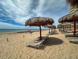 Oceanfront Vibes Iconic Beachside Getaway