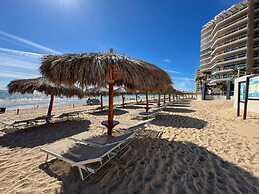 Oceanfront Vibes Iconic Beachside Getaway