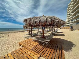 Oceanfront Vibes Iconic Beachside Getaway