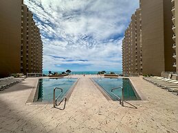 Oceanfront Vibes Iconic Beachside Getaway