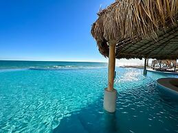 Oceanfront Vibes Iconic Beachside Getaway