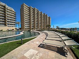 Oceanfront Vibes Iconic Beachside Getaway