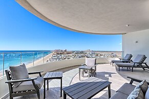 Oceanfront Vibes Iconic Beachside Getaway