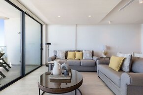 Oceanfront Vibes Iconic Beachside Getaway