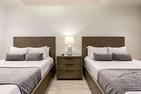 Oceanfront Vibes Iconic Beachside Getaway