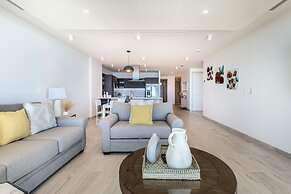 Oceanfront Vibes Iconic Beachside Getaway