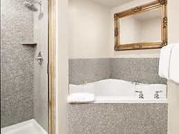 Villa 1082 3 Bed 3 Bath Full Kitchen 3 Bedroom Villa