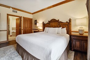 Villa 1082 3 Bed 3 Bath Full Kitchen 3 Bedroom Villa