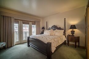 Villa 2090 3 Bed 3 Bath Full Kitchen 3 Bedroom Villa