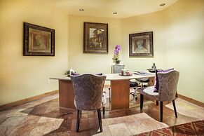 Villa 2090 3 Bed 3 Bath Full Kitchen 3 Bedroom Villa