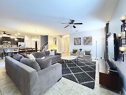 Beautiful 7 Bed Pool Home With Game Room-9117ecl 7 Bedroom Home