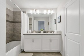 4815lulaby 4 Bedroom Townhouse