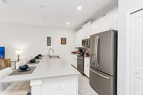 4815lulaby 4 Bedroom Townhouse