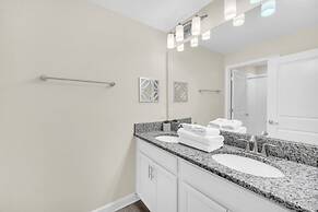 Mickey's Hidden Gem Luxury Pool Home! 4 Bedroom Townhouse