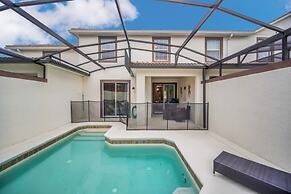 Mickey's Hidden Gem Luxury Pool Home! 4 Bedroom Townhouse