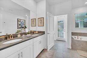 2900penolpe 9 Bedroom Home