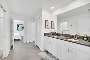 2900penolpe 9 Bedroom Home