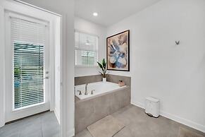 2900penolpe 9 Bedroom Home