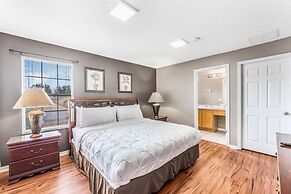 Emerald Island Large 8 Bed Home Golf Resort 8 Bedroom Villa