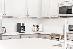 Elegant & Fun Pool/spa Games Room! 12 Bedroom Villa