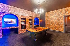 Elegant & Fun Pool/spa Games Room! 12 Bedroom Villa