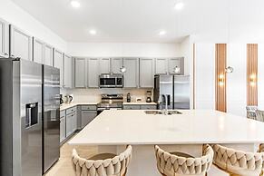 Elegant & Fun Pool/spa Games Room! 12 Bedroom Villa