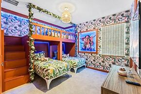 Elegant & Fun Pool/spa Games Room! 12 Bedroom Villa