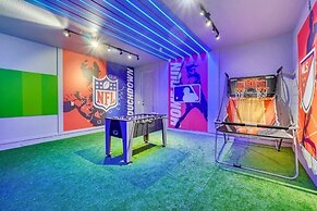 Never Get Bored 9 Bed Pool, Spa, Games! 9 Bedroom Villa