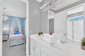 Never Get Bored 9 Bed Pool, Spa, Games! 9 Bedroom Villa