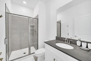 Luxury 4 Bedroom Storey Lake Townhome 2444Reading 4 Townhouse