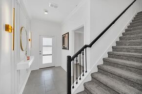 Luxury 4 Bedroom Storey Lake Townhome 2444Reading 4 Townhouse