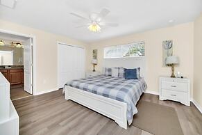 4891clock 4 Bedroom Townhouse