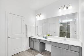 Dynamic 15 Bed With Character Bedrooms Pool, Spa! 15 Villa