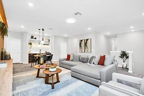 Dynamic 15 Bed With Character Bedrooms Pool, Spa! 15 Villa