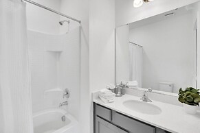 Dynamic 15 Bed With Character Bedrooms Pool, Spa! 15 Villa