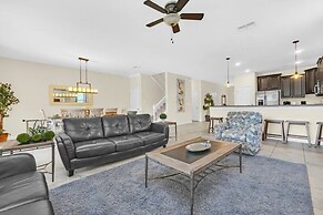 Relaxing Pool Home With Extra Space In #1 Resort! 8 Bedroom Villa