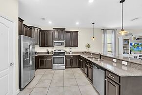 Relaxing Pool Home With Extra Space In #1 Resort! 8 Bedroom Villa